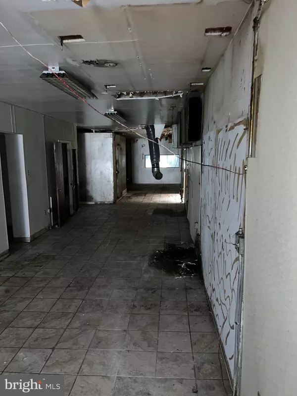 Philadelphia, PA 19120,5018 N 5TH ST