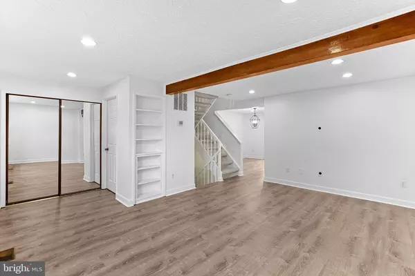 Centreville, VA 20121,14129 HONEY HILL CT