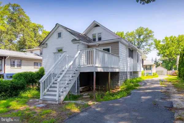 Woodbury, NJ 08096,131 WATKINS AVE