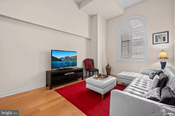 Washington, DC 20004,631 D ST NW #128