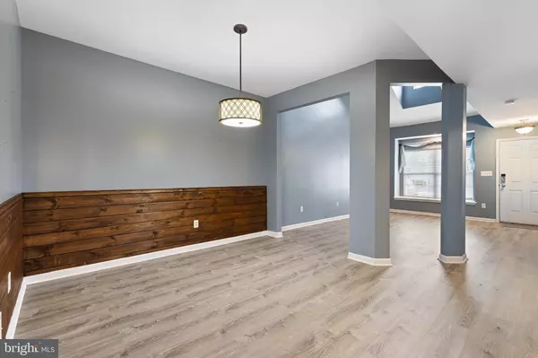 Bear, DE 19701,221 GLADSTONE WAY