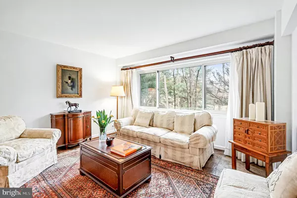 Washington, DC 20016,4201 CATHEDRAL AVE NW #801W