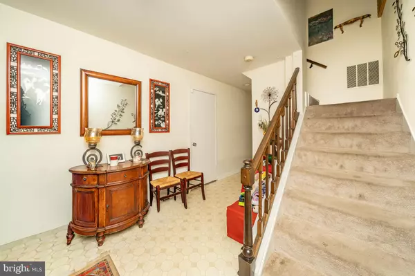 Gaithersburg, MD 20886,9982 LAKE LANDING RD