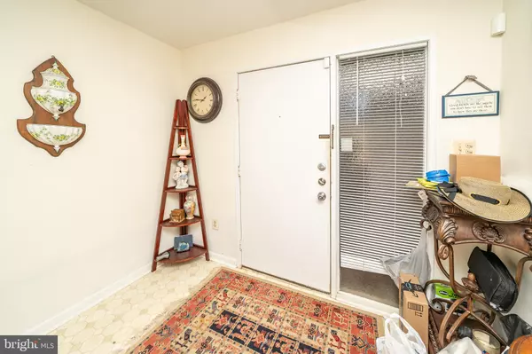 Gaithersburg, MD 20886,9982 LAKE LANDING RD