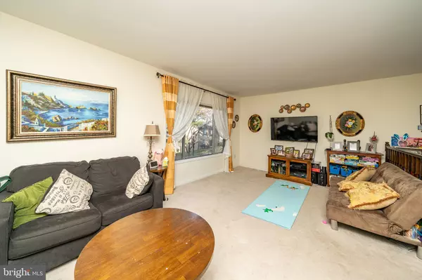 Gaithersburg, MD 20886,9982 LAKE LANDING RD