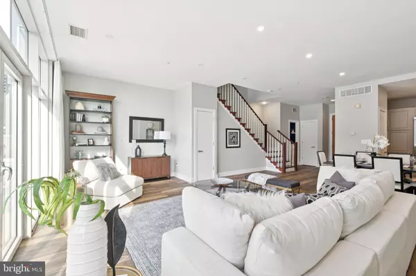 Philadelphia, PA 19103,23 S 23RD ST #7D