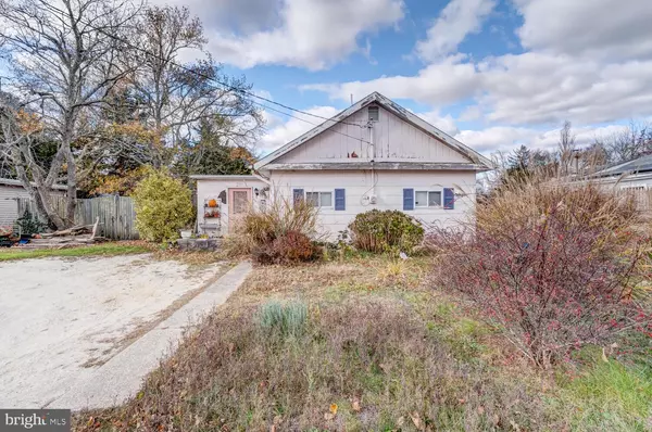 886 RADIO RD, Little Egg Harbor Twp, NJ 08087