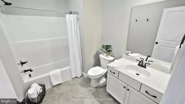 Mechanicsburg, PA 17050,104 DEVONSHIRE TER