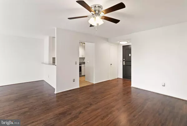 Alexandria, VA 22304,6101 EDSALL RD #1209