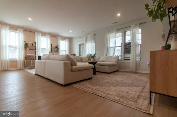 Manassas Park, VA 20111,201 PARK CENTRAL TER #B