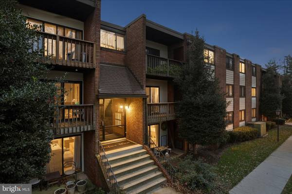 10721 WEST DR #302, Fairfax, VA 22030