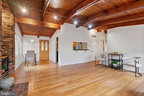 Falls Church, VA 22042,3400 HARTWELL CT