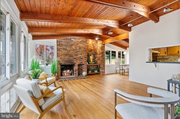 Falls Church, VA 22042,3400 HARTWELL CT