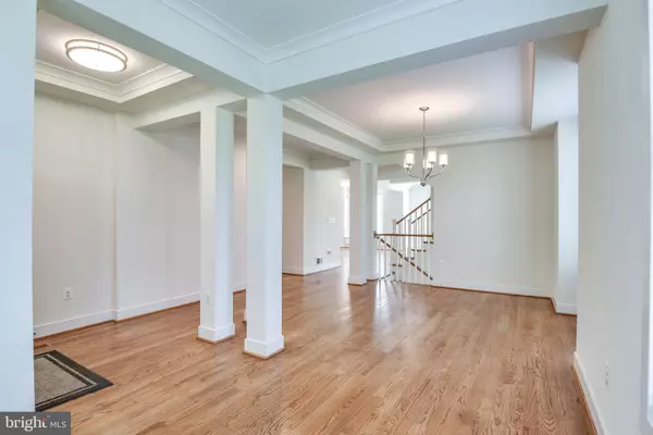 Haymarket, VA 20169,6665 FAYETTE ST