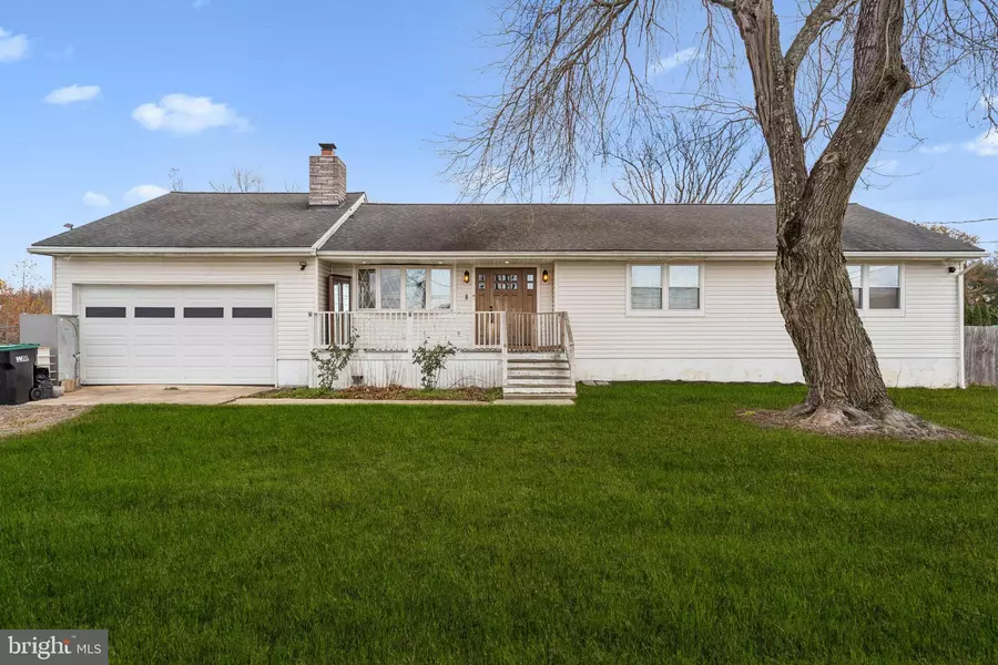 8 INMAN RD, New Egypt, NJ 08533