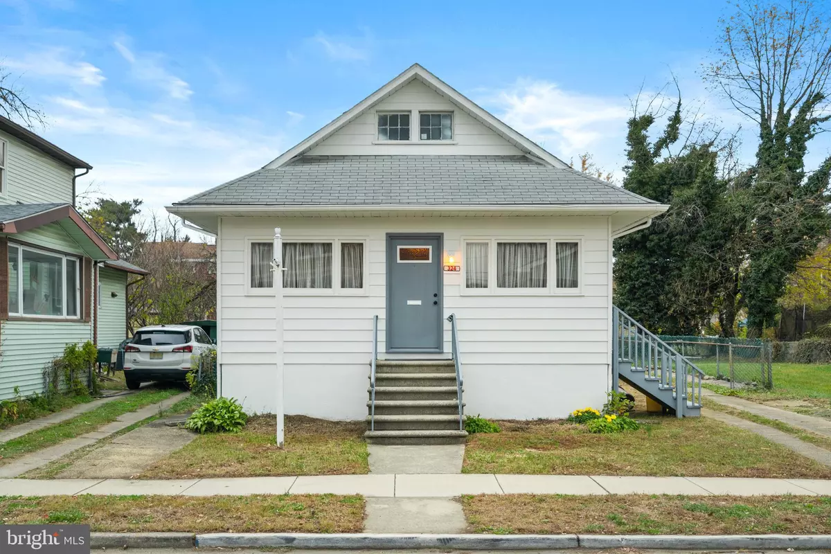 Oaklyn, NJ 08107,324 ELM AVE