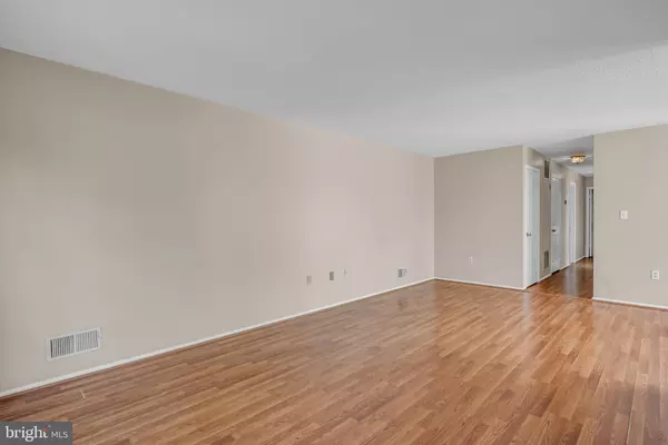 Franklin Park, NJ 08823,93 GREGORY LA LN