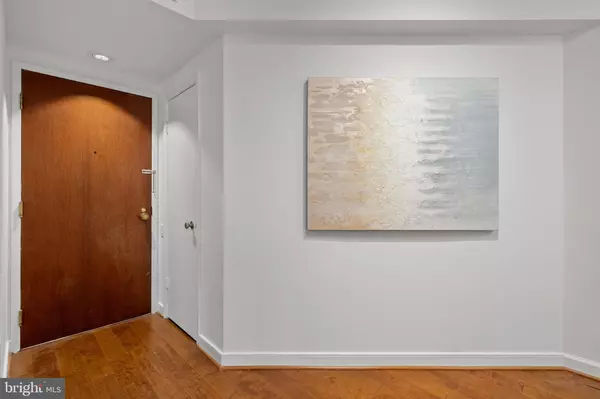 Washington, DC 20037,955 26TH ST NW #707