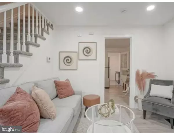 Camden, NJ 08104,1069 COLLINGS RD