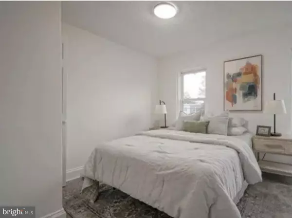 Camden, NJ 08104,1069 COLLINGS RD