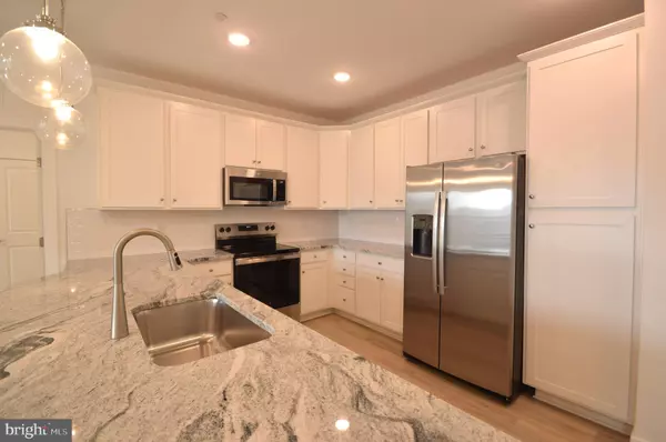 Ashburn, VA 20147,21731 DOVEKIE TER #206