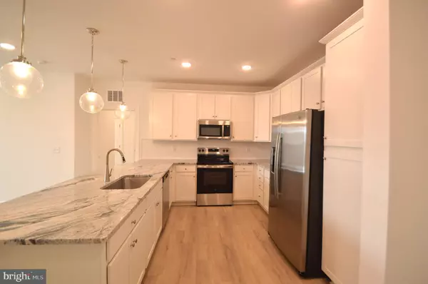 Ashburn, VA 20147,21731 DOVEKIE TER #206