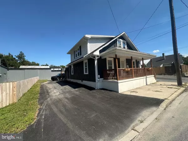 173 S WOLF ST, Manheim, PA 17545