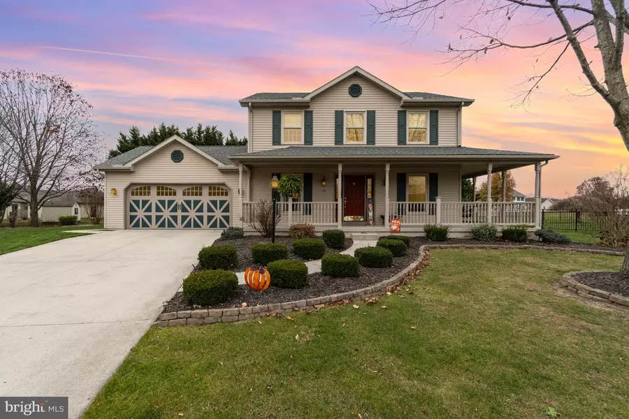 34 CHINKAPIN DR, New Oxford, PA 17350