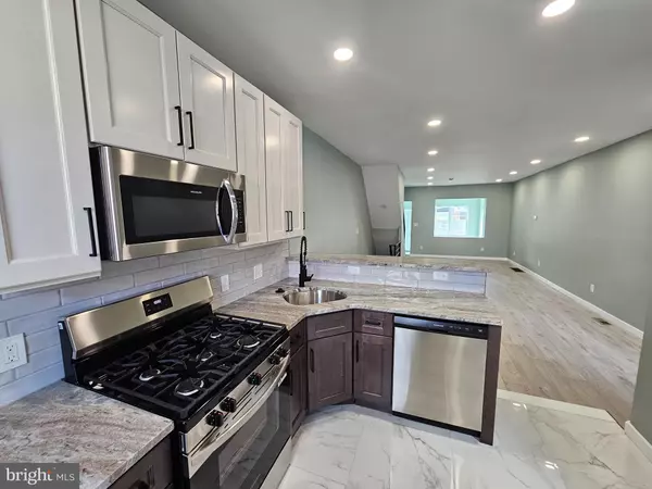 1963 W SPENCER AVE, Philadelphia, PA 19141