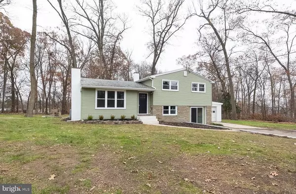 1050 WAYNE AVE, Coatesville, PA 19320