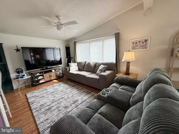 Buena, NJ 08310,141 COUNTRY LANE