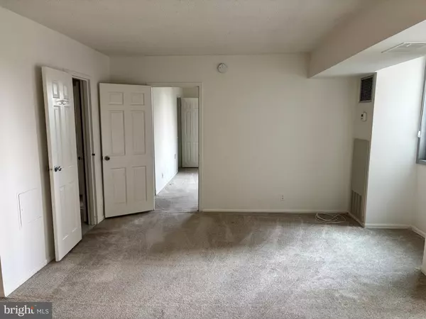 Chevy Chase, MD 20815,4601 N PARK AVE #909