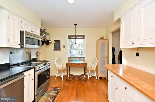 Ambler, PA 19002,3404 IROQUOIS WAY