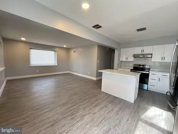 Philadelphia, PA 19115,8714 VERREE RD