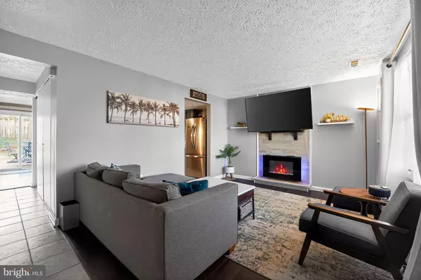 Frederick, MD 21702,213 DEERVALLEY DR