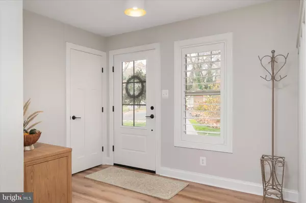 Severna Park, MD 21146,394 NORTH DR