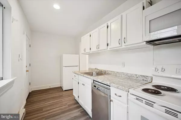 Philadelphia, PA 19127,4645 UMBRIA ST #2