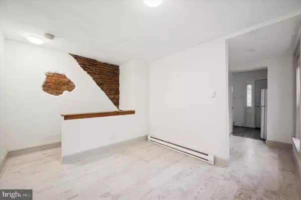 Philadelphia, PA 19127,4645 UMBRIA ST #2