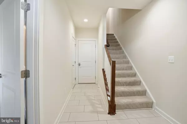 Fairfax, VA 22030,11387 RIDGELINE RD