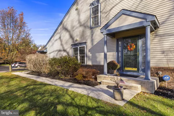 Medford, NJ 08055,1 HILLTOP LN