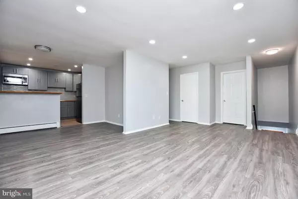 Burlington, NJ 08016,604 GARNET DR