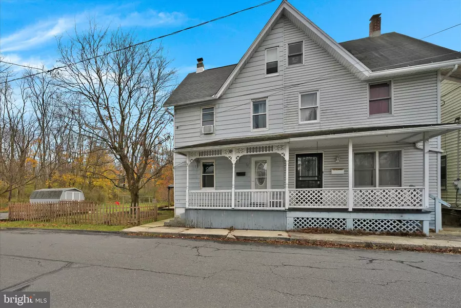 16 CANAL ST, Pine Grove, PA 17963