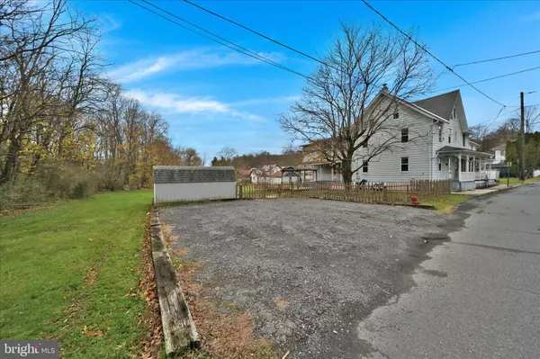 Pine Grove, PA 17963,16 CANAL ST