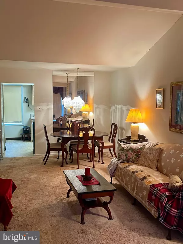 Bensalem, PA 19020,2472 WEBSTER CT