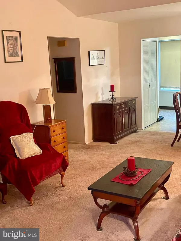 Bensalem, PA 19020,2472 WEBSTER CT