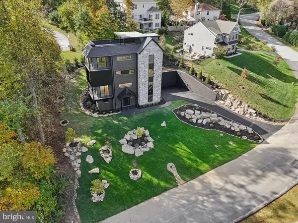 12 LANGTON LN, Newtown Square, PA 19073