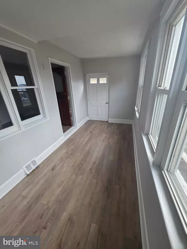 Maple Shade, NJ 08052,105 MECRAY LN