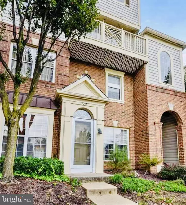 1717 BRADDOCK PL, Alexandria, VA 22302