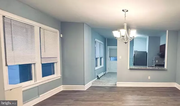 Philadelphia, PA 19111,533 ROBBINS ST