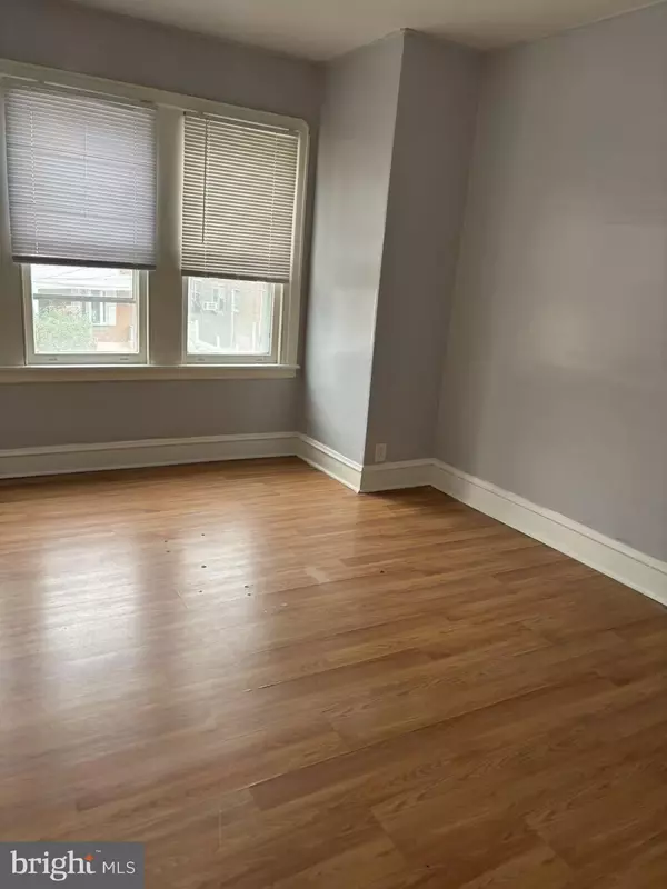 Philadelphia, PA 19111,533 ROBBINS ST